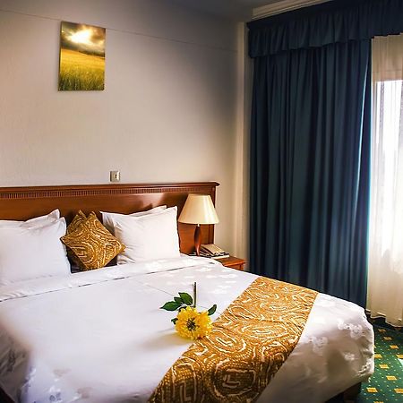 Hotel Splendid אואגדוגו מראה חיצוני תמונה