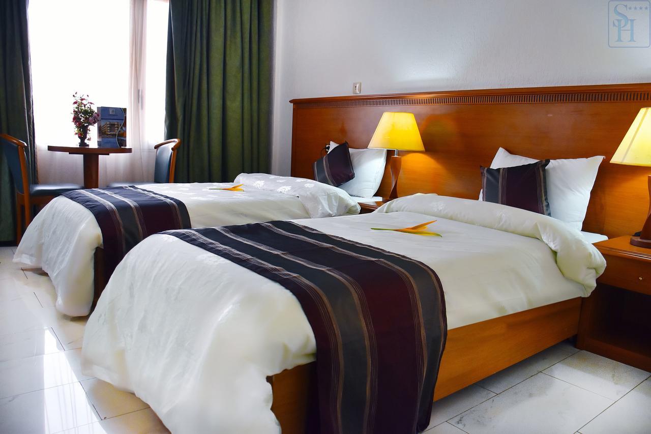 Hotel Splendid אואגדוגו מראה חיצוני תמונה