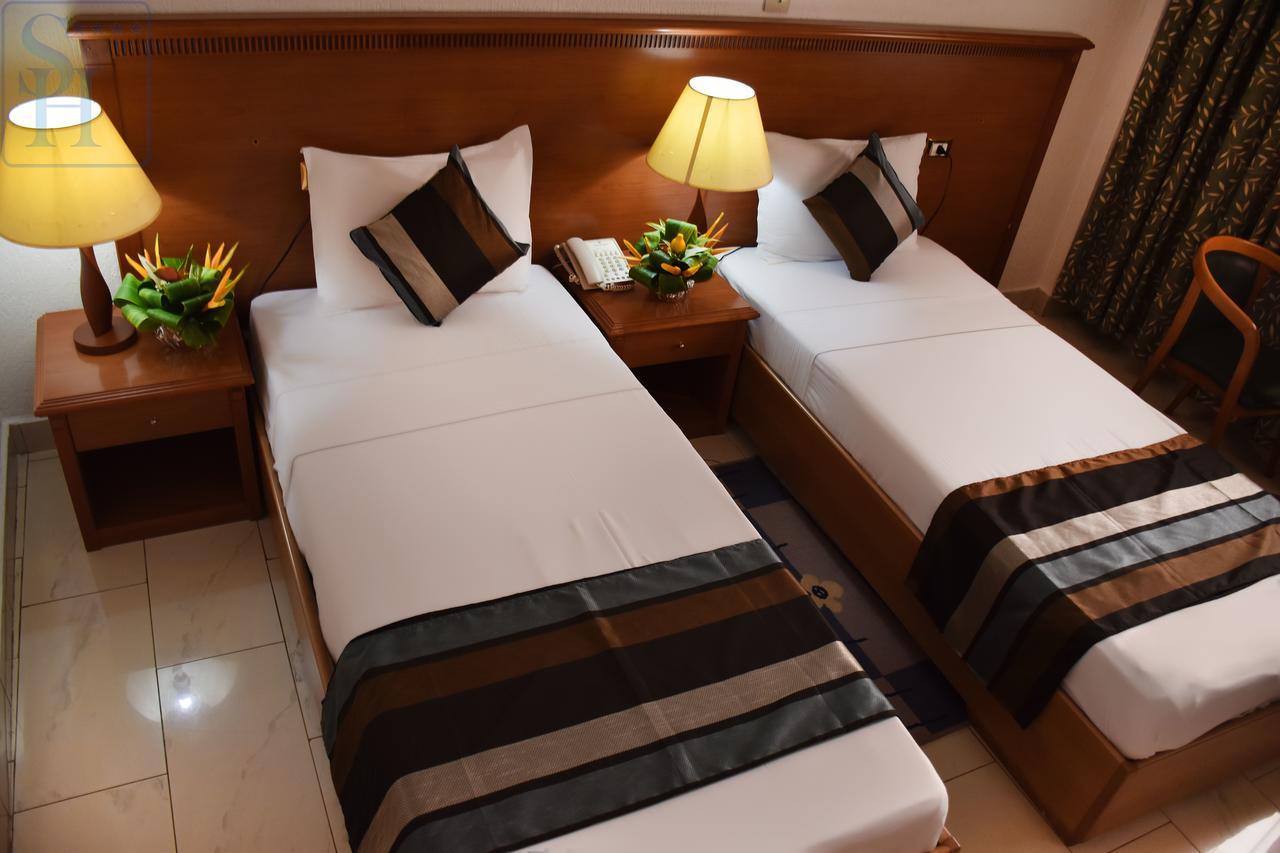 Hotel Splendid אואגדוגו מראה חיצוני תמונה